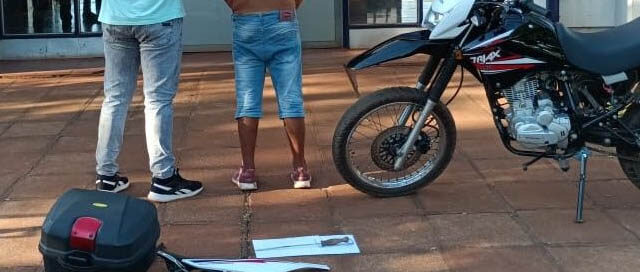 POSADAS: Detienen a sospechoso armado y recuperan una moto robada