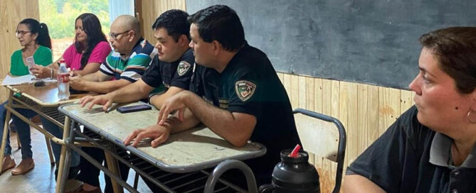 SAN VICENTE: Reunión con vecinos del barrio 25 de Mayo para abordar temas de seguridad